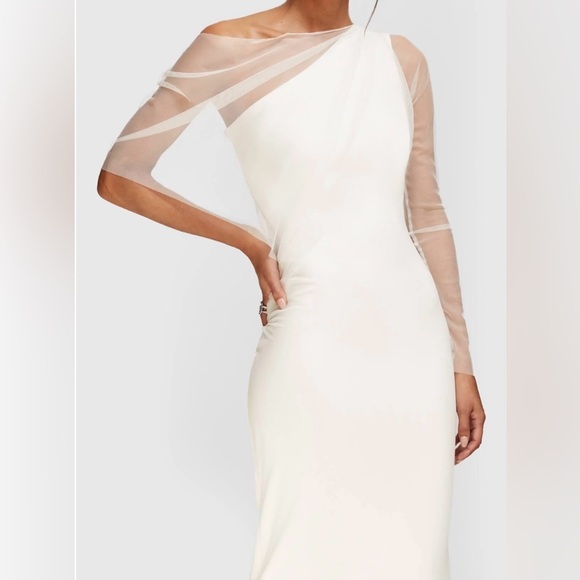 Elegant One Shoulder White Dress - Picture 3 of 16